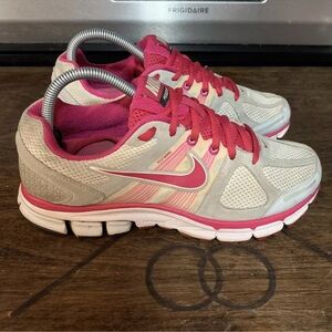 Nike Women's Air Pegasus 28 Size 9.5 White & Pink Running Sneakers 443802-162